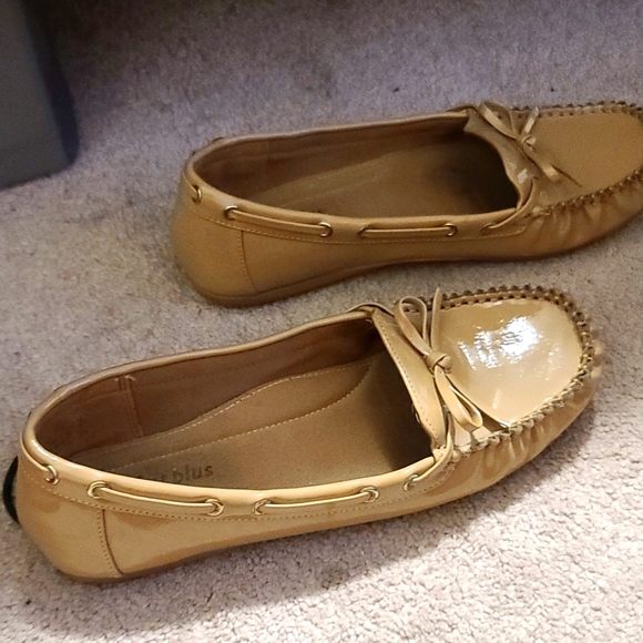 Shoes - Picture 3 of 3